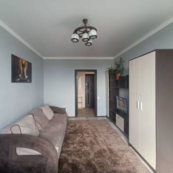 Продается 1-комнатная квартира, 39 м²