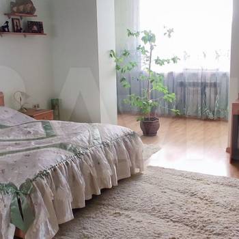 Продается 2-х комнатная квартира, 122 м²