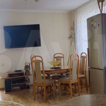 Продается 2-х комнатная квартира, 122 м²