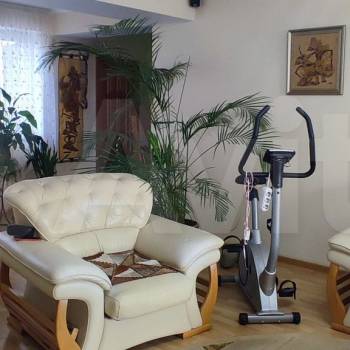 Продается 2-х комнатная квартира, 122 м²
