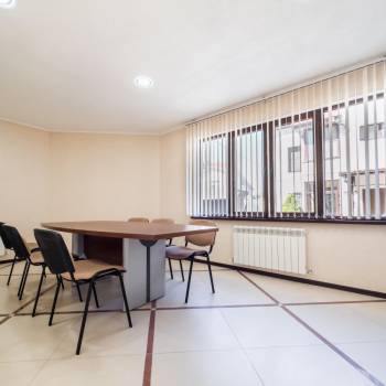 Сдается Нежилое помещение, 100 м²