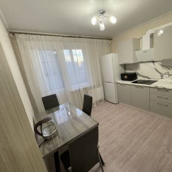 Сдается 1-комнатная квартира, 37 м²