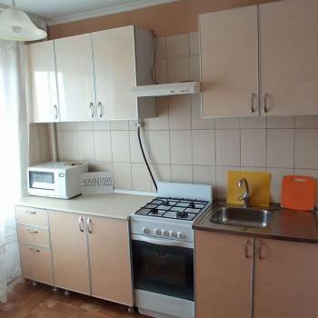 Продается 1-комнатная квартира, 42 м²