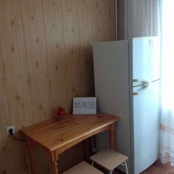 Продается 1-комнатная квартира, 42 м²