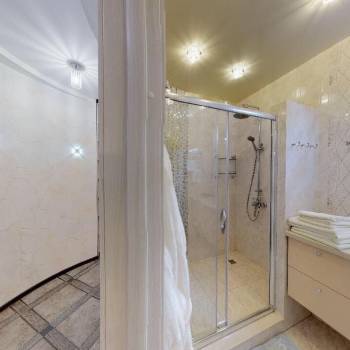 Продается 2-х комнатная квартира, 97,8 м²