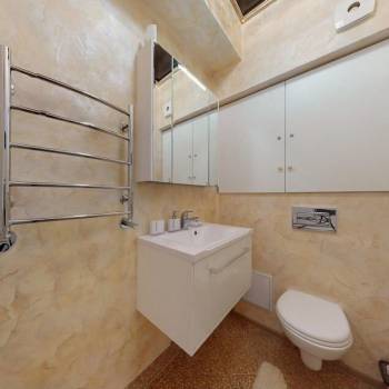 Продается 2-х комнатная квартира, 97,8 м²