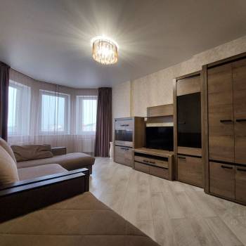 Сдается 1-комнатная квартира, 43 м²