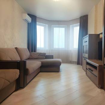 Сдается 1-комнатная квартира, 43 м²