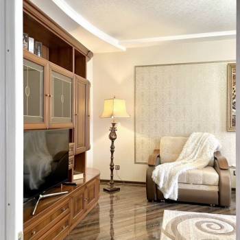 Сдается 2-х комнатная квартира, 100 м²