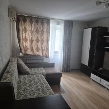 Сдается 1-комнатная квартира, 39 м²
