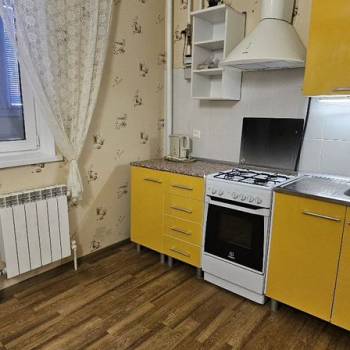 Сдается 1-комнатная квартира, 38 м²