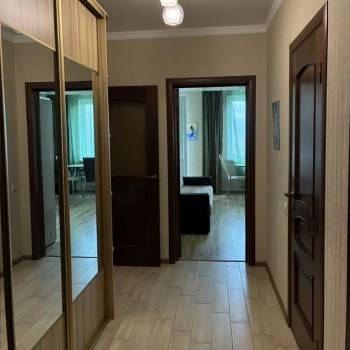 Продается 1-комнатная квартира, 56 м²