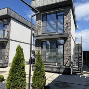 Продается 1-комнатная квартира, 52 м²