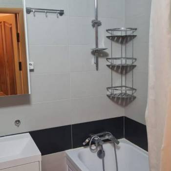 Сдается 1-комнатная квартира, 50 м²