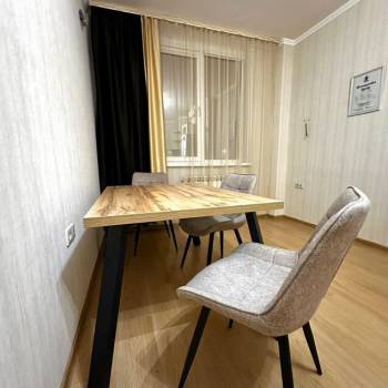 Продается 1-комнатная квартира, 50 м²