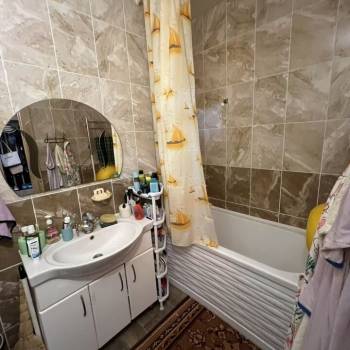 Продается 1-комнатная квартира, 47 м²