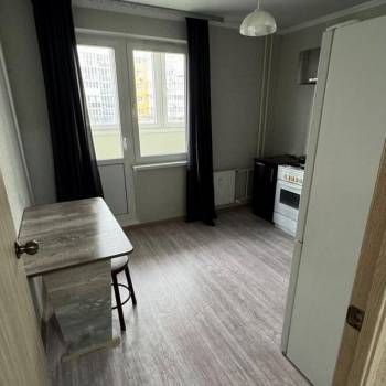 Сдается 1-комнатная квартира, 39 м²