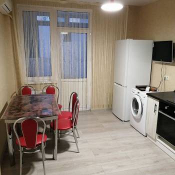 Сдается 1-комнатная квартира, 45 м²
