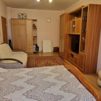 Продается 1-комнатная квартира, 50,7 м²