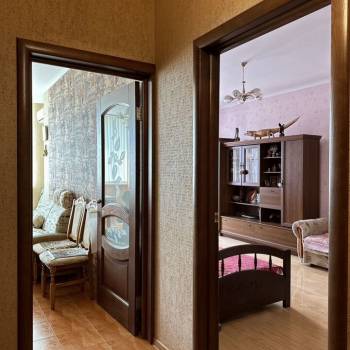 Продается 1-комнатная квартира, 49,1 м²