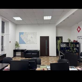 Продается Нежилое помещение, 110 м²