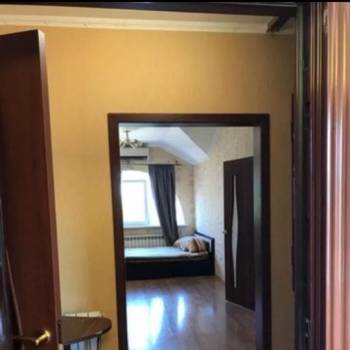 Сдается 1-комнатная квартира, 64 м²