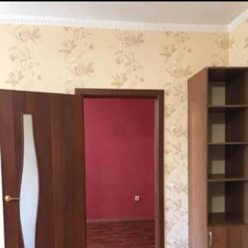 Сдается 1-комнатная квартира, 64 м²