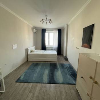 Сдается 1-комнатная квартира, 39 м²