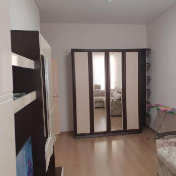 Продается 1-комнатная квартира, 38 м²