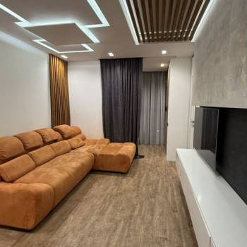 Продается Многокомнатная квартира, 80 м²