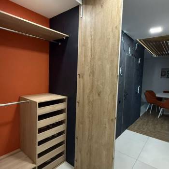 Продается Многокомнатная квартира, 80 м²