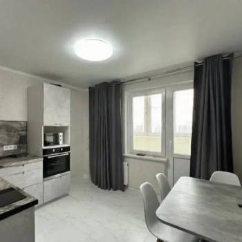 Сдается 1-комнатная квартира, 37,9 м²