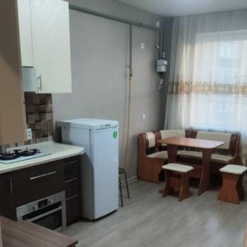 Сдается 1-комнатная квартира, 38 м²