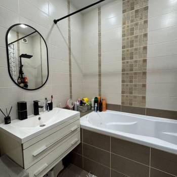 Продается 2-х комнатная квартира, 53,7 м²