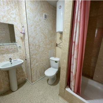 Продается 3-х комнатная квартира, 675 м²