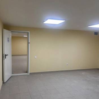 Сдается Нежилое помещение, 80 м²
