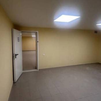 Сдается Нежилое помещение, 80 м²