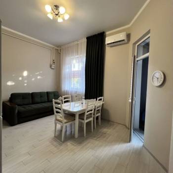 Продается 1-комнатная квартира, 45,6 м²