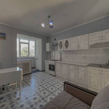 Продается 1-комнатная квартира, 46 м²