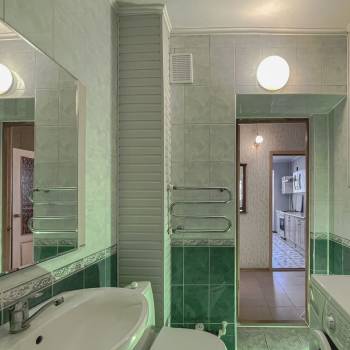 Продается 1-комнатная квартира, 46 м²
