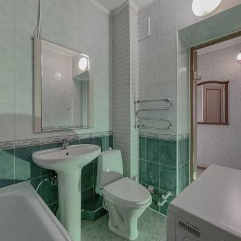 Продается 1-комнатная квартира, 46 м²
