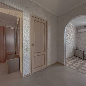 Продается 1-комнатная квартира, 46 м²