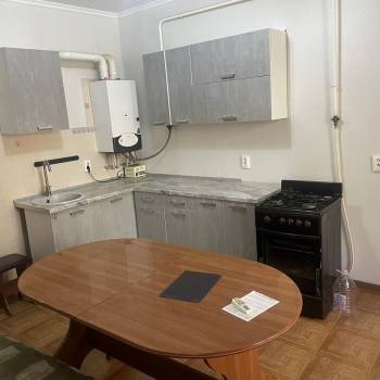 Сдается 1-комнатная квартира, 67 м²