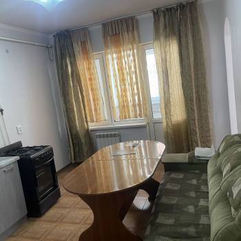 Сдается 1-комнатная квартира, 67 м²