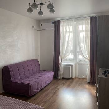 Продается 1-комнатная квартира, 38 м²