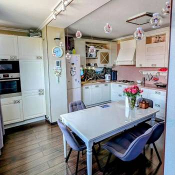Продается Многокомнатная квартира, 144 м²