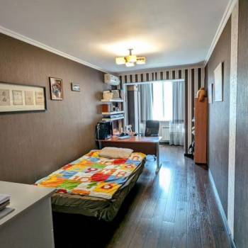 Продается Многокомнатная квартира, 144 м²