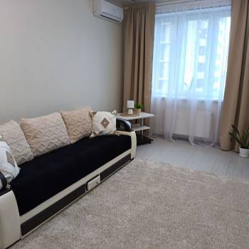 Продается 1-комнатная квартира, 39 м²