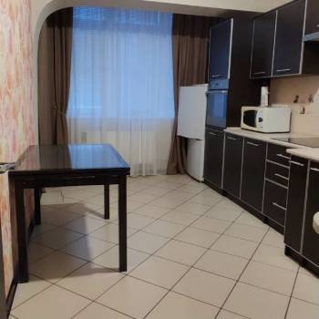 Продается 1-комнатная квартира, 37,5 м²