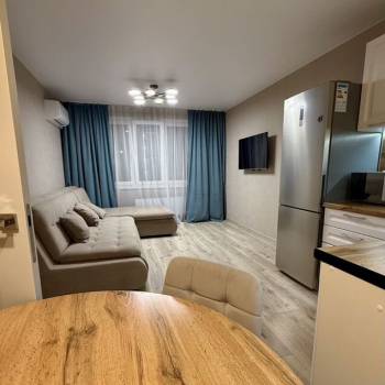 Сдается 1-комнатная квартира, 40 м²